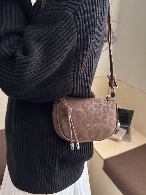 Trendy matte schoudertas, modi - Women'S Young Bags recensie en prijs